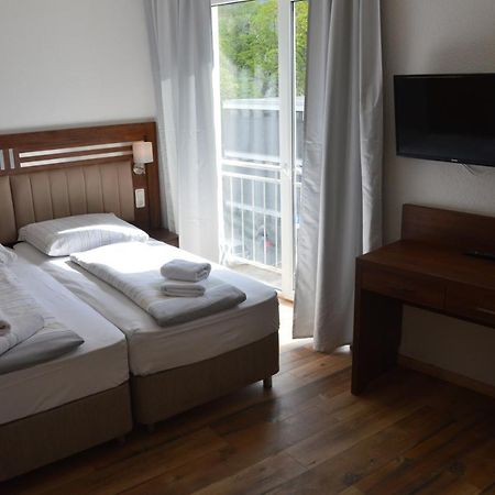 Hotel Colonia Bagian luar foto