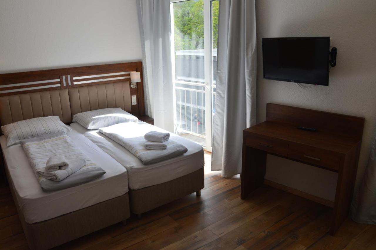 Hotel Colonia Bagian luar foto