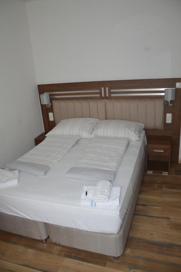 Hotel Colonia Bagian luar foto